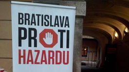 Poslanci prijali petíciu Bratislavčanov proti hazardu