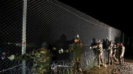 Nemecko strojnásobí počet vojakov, ktorí riešia migračnú krízu