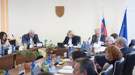 Sudcom sa do etického kódexu nechce