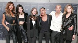 Zľava: Modelky Jourdan Dunn, Kendall Jenner, kreatívna poradkyňa H&M Ann-Sofie Johansson, dizajnér Olivier Rousteing a model Dudley O'Shaughnessy s modelkou Gigi Hadid