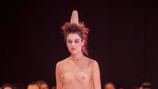 Záber z prehliadky dizajnéra Martina Hrču v...