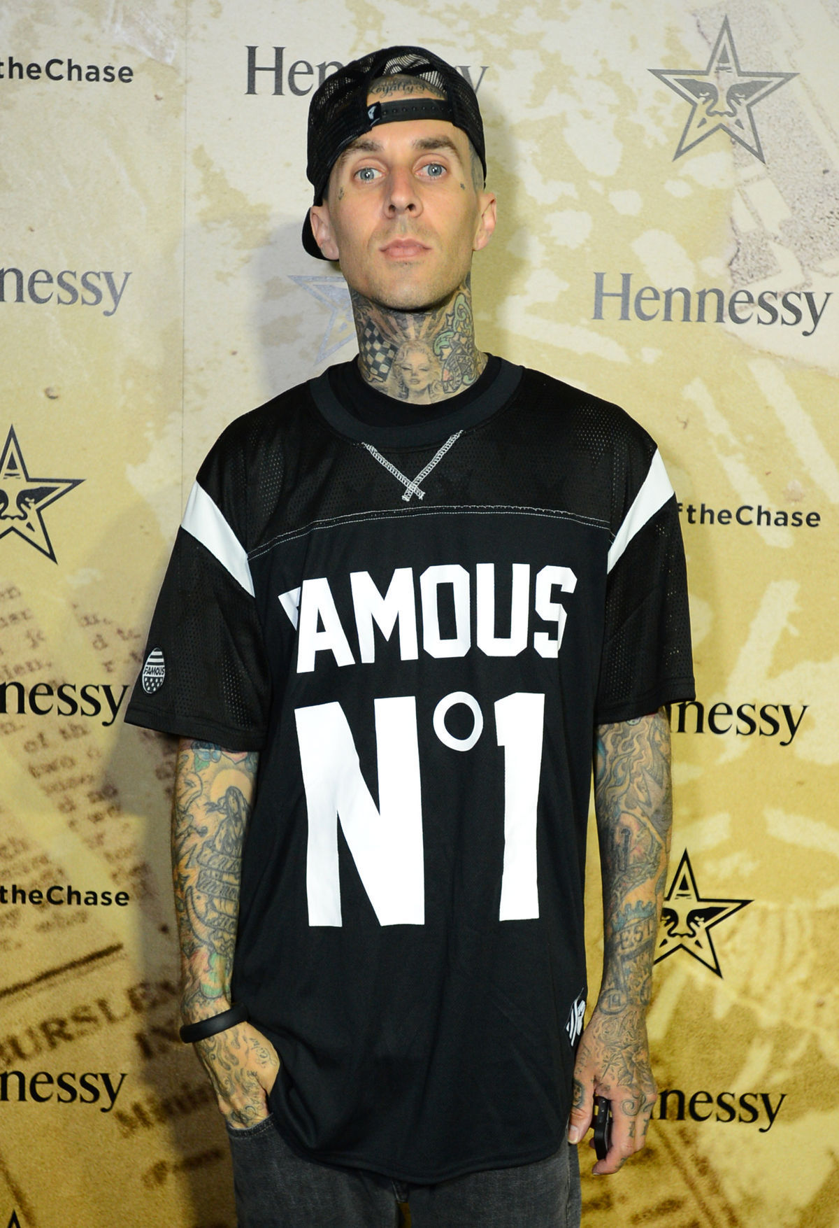 Bubeník Travis Barker na archívnom zábere.