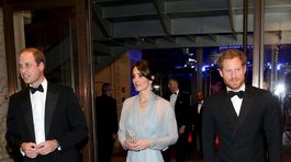 Zľava: Princ William, vojvoda z Cambridge, vojvodkyňa Catherine z Cambridge a princ Harry.
