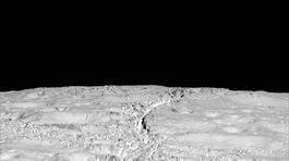 Sonda Cassini preletí parami nad mesiacom Saturna