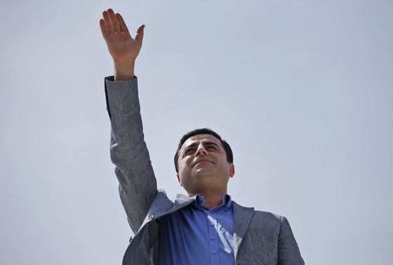 Selahattin Demirtas a stúpenci jeho prokurdskej...