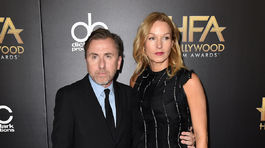 Herec Tim Roth a jeho životná partnerka Nikki Butler.