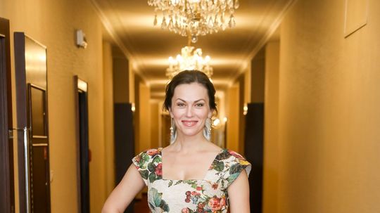 Speváčka a herečka Lucia Lužinská. 
