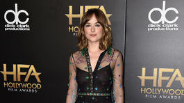 Na podujatí sa objavila aj herečka Dakota Johnson.