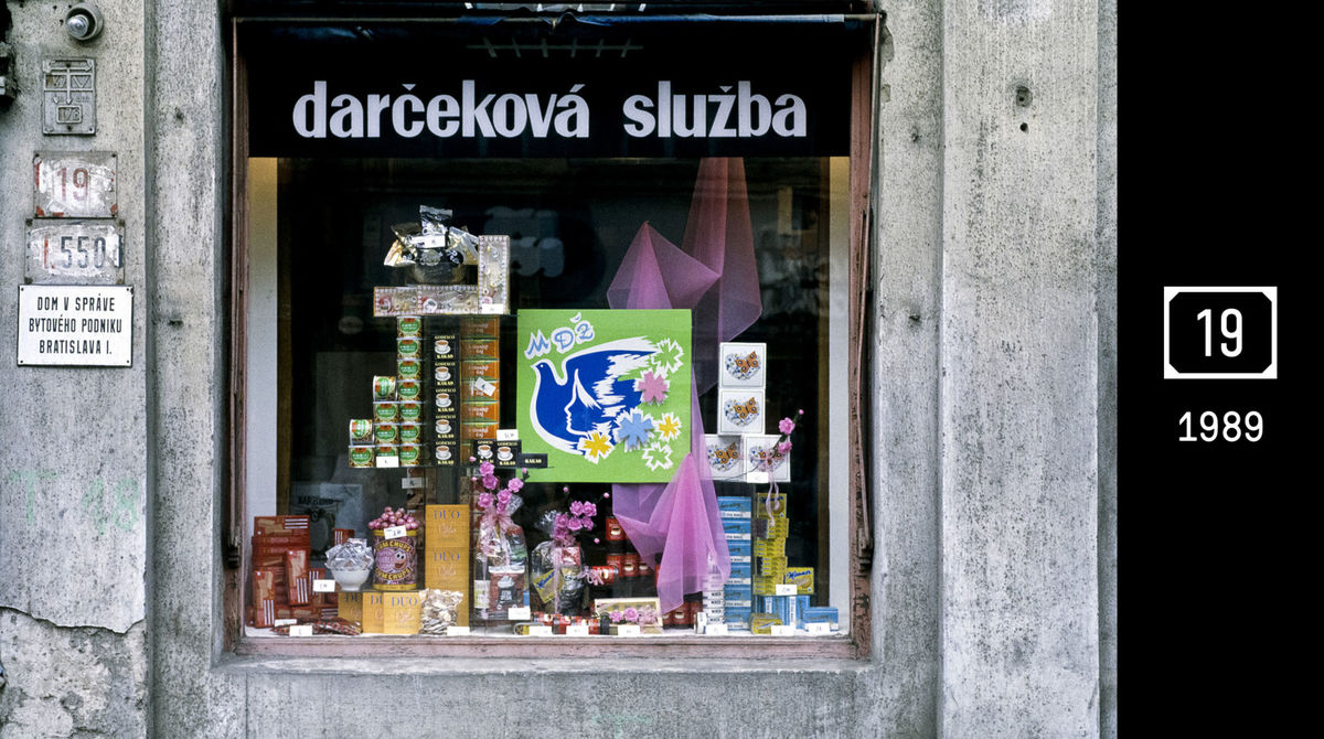Obchodná ulica č. 19 v roku 1989.