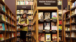 Internetový Amazon otvoril prvé kamenné kníhkupectvo