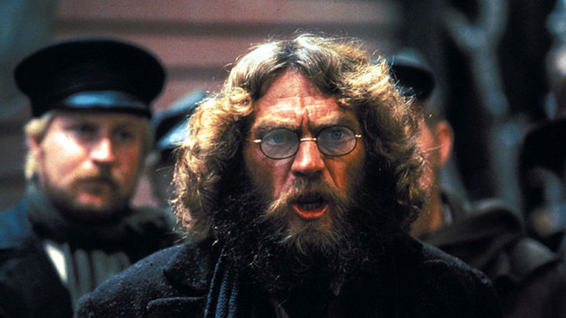 Vo filme Nepriateľ ľudu (1978).