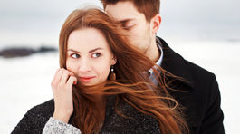 Stále vás miluje? Tieto otázky kladie len zamilovaný chlap