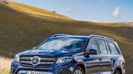 Mercedes GLS 2016: Nové meno, nová maska a silnejšie motory
