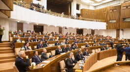 Výbor súhlasí s prísnejším posudzovaním bezúhonnosti učiteľov