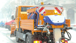 Posypovú soľ nakúpili župy opäť predražene