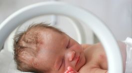 Predčasne sa narodí každé deviate slovenské dieťa