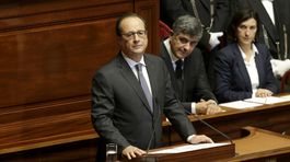 Hollande: Francúzsko zintenzívni boj proti Islamskému štátu v Sýrii