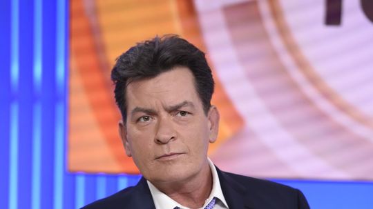 Herec Charlie Sheen počas nakrúcania šou Today...