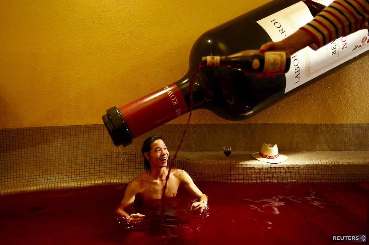 Japonsko, víno, kúpeľ, kúpele, vínne kúpele, červené víno