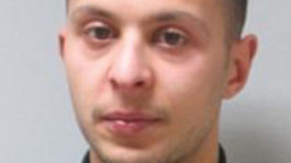 ABC News: Údajný terorista Abdeslam sa skrýva v Bruseli, chce sa vrátiť do Sýrie