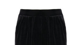 Čierne zaamtové nohavice - predáva Next.