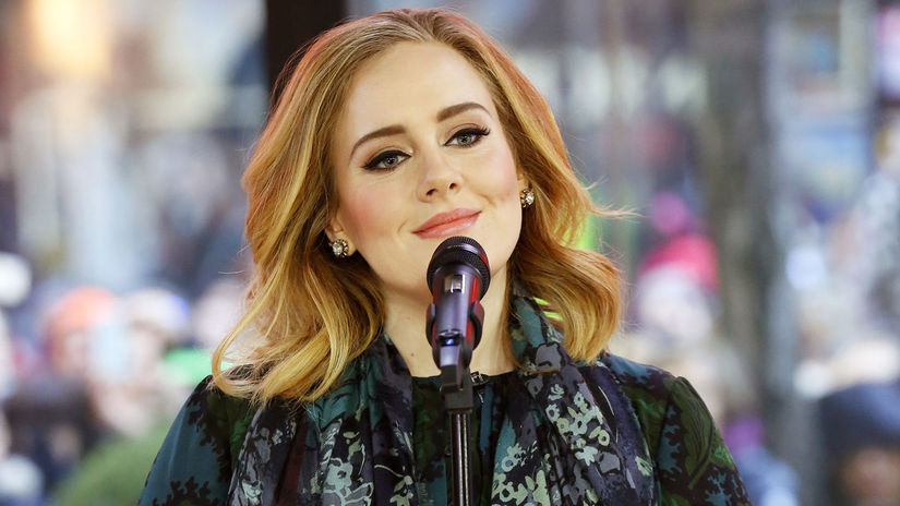 Speváčka Adele počas návštevy v televíznej šou...