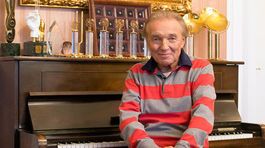 Karel Gott zverejnil aktuálnu fotografiu, poslal aj odkaz fanúšikom