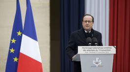 Hollande na tryzne za obete teroru sľúbil zničiť Islamský štát