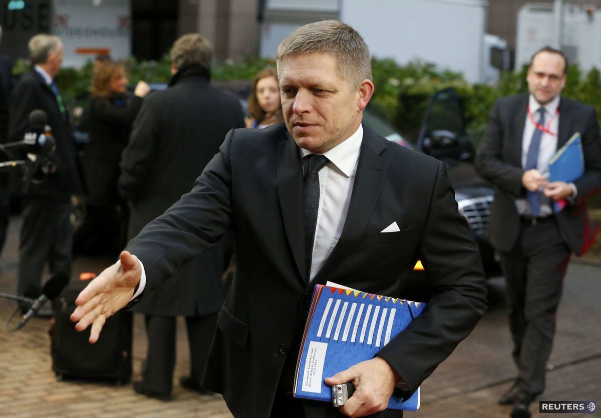 Slovenský premiér Robert Fico prichádza na...