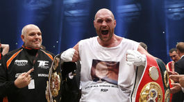 Boží bojovník takmer neprežil pôrod. Teraz zosadil z trónu Klička