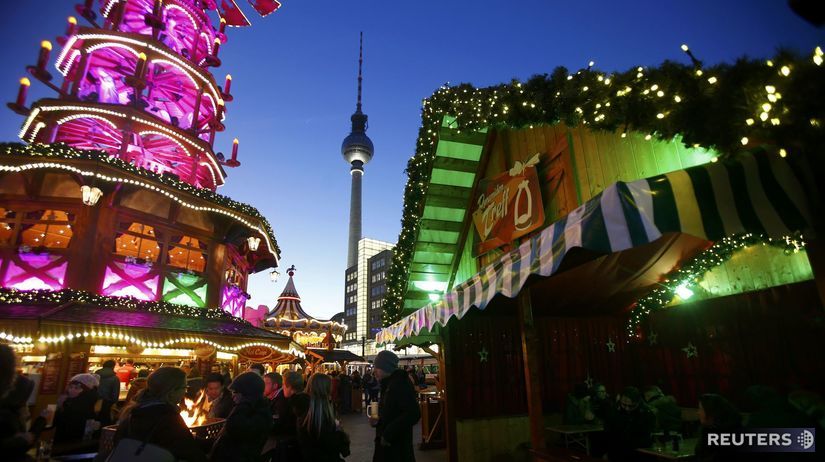 vianočné trhy, Nemecko, Vianoce, Berlín, stánky,