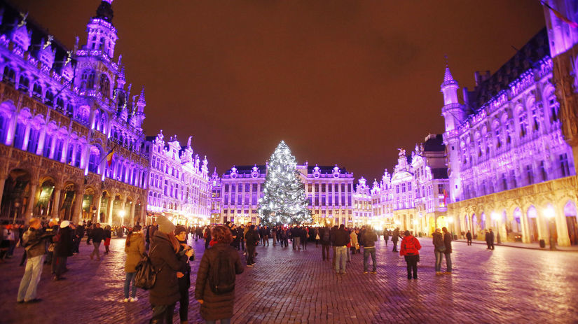 Budovy okolo bruselského námestia Grand Place...