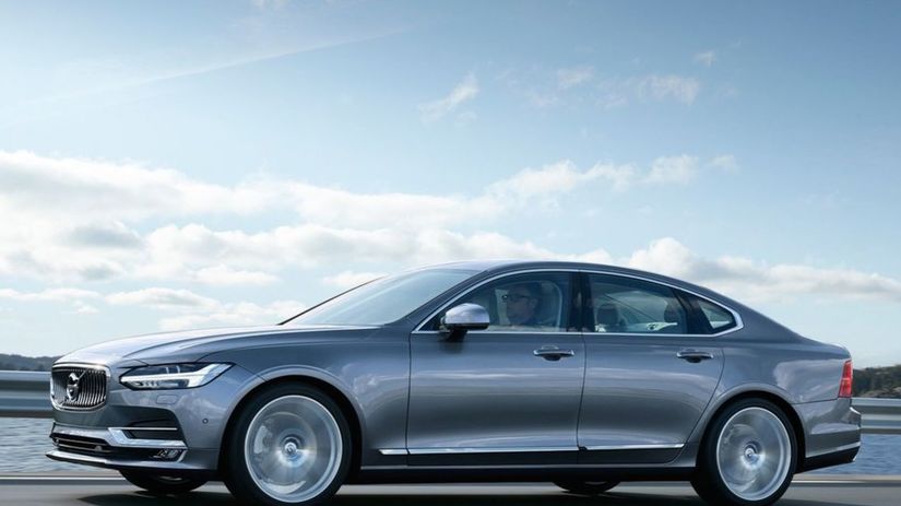 Najväčším hriešnikom je luxusné Volvo S90 D4....