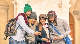 Sme na úrovni trojročných detí, ak sme závislí na sociálnych sieťach? 