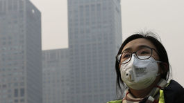 V Pekingu vyhlásili kvôli smogu najvyšší stupeň pohotovosti