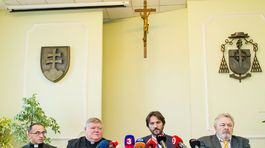 Dobrovoľníci zrejme dostanú za utečencov peniaze 