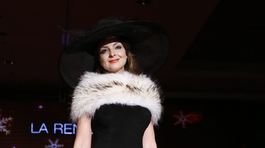 Kožušiny a speváčka Daniela Nízlová.