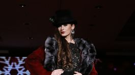 Najkrajšia Európanka Petra Denková sa predviedla v kreácii La Rena. 