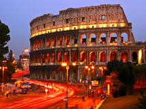 Rím, Koloseum, Taliansko, ulica, večer,