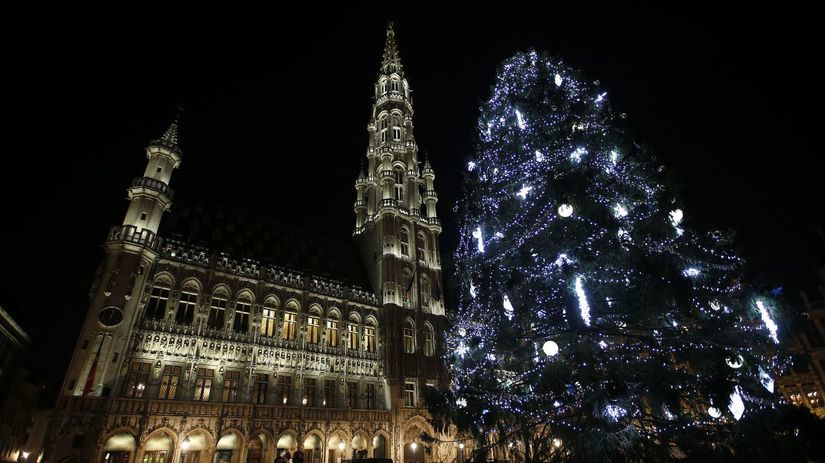 Bruselu kraľuje mohutný vianočný stromček na...