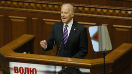 V Kyjeve rečnil Biden a v Donbase opäť tečie krv