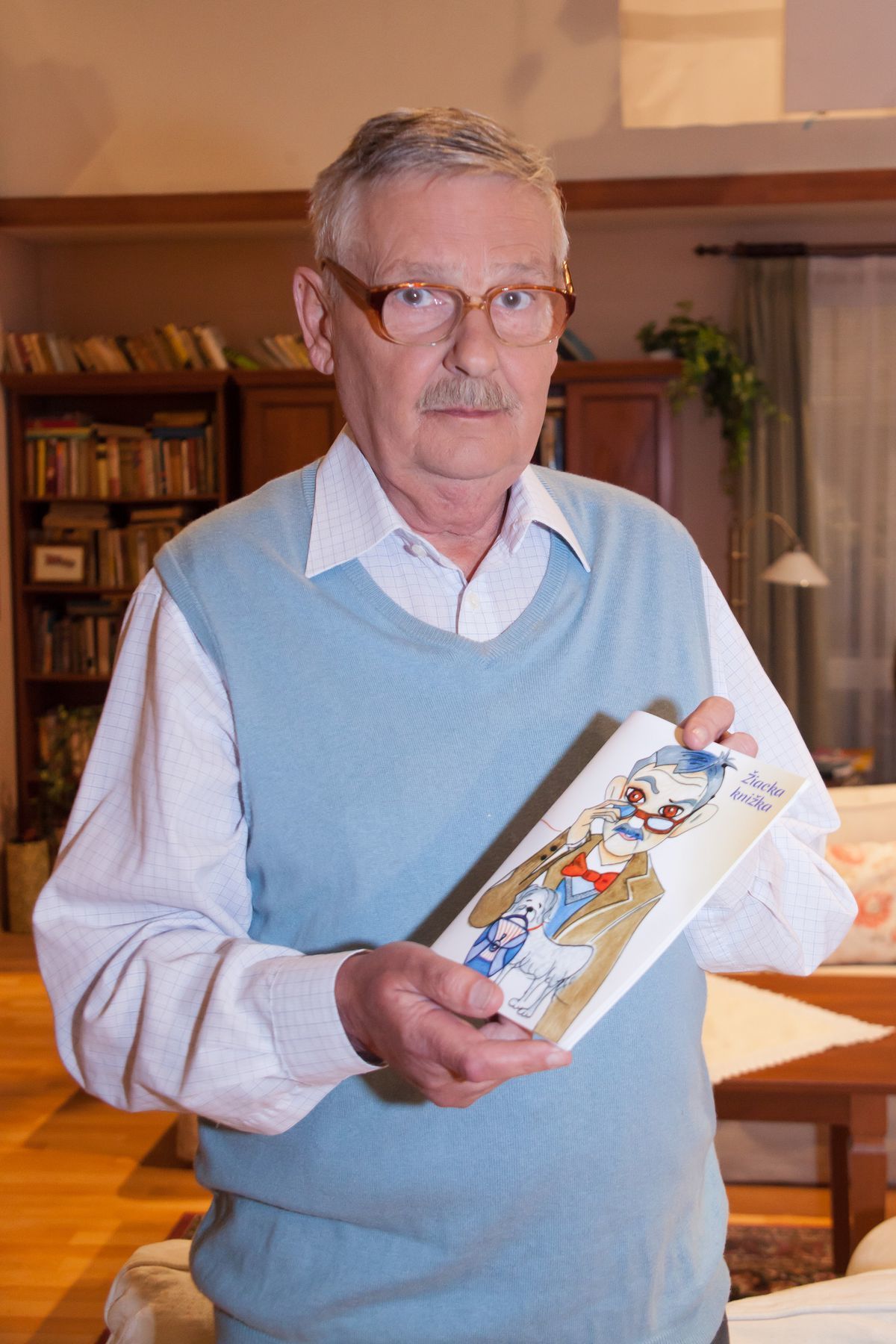Herec Juraj Slezáček.