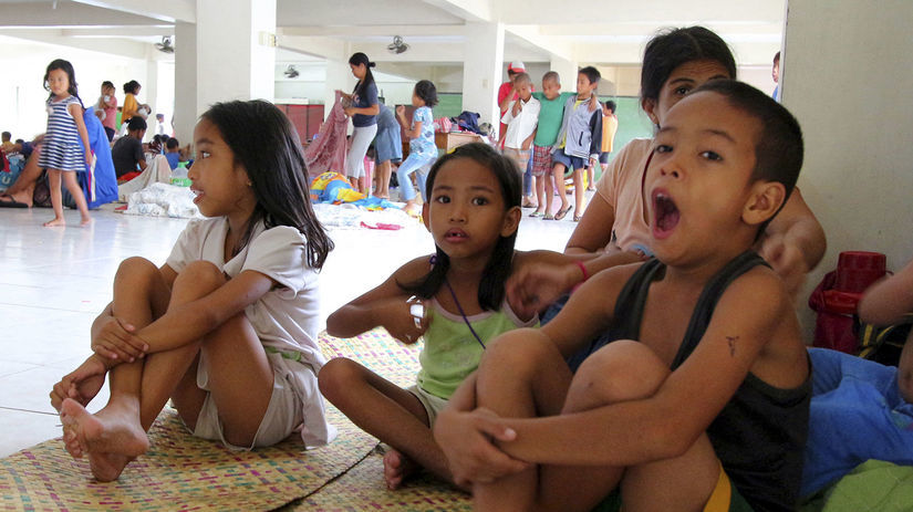 Filipíny, Melor, tajfún, deti