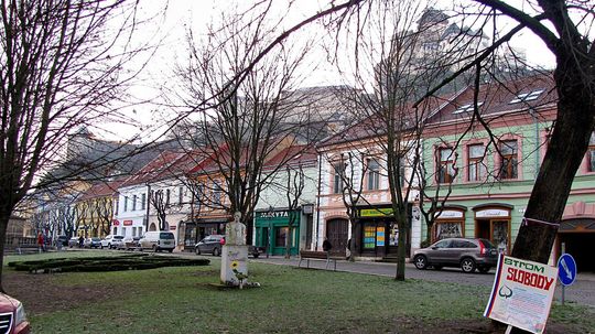Mierové námestie, Trenčín