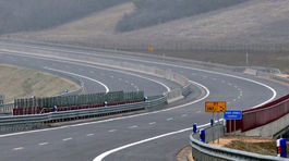 Na nové diaľnice a rýchlocesty išlo tento rok 809 miliónov eur