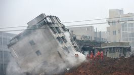 Po zosuve pôdy v Číne je 22 ľudí mŕtvych a 17 nezvestných