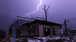 Tornáda si v USA vyžiadali 28 mŕtvych, tisíce ľudí sú bez prúdu