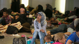 Amnesty: Utečenkyne sú na ceste do Európy vystavené násiliu