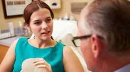 Zväčšenie poprsia: Jeden, dva... trojky