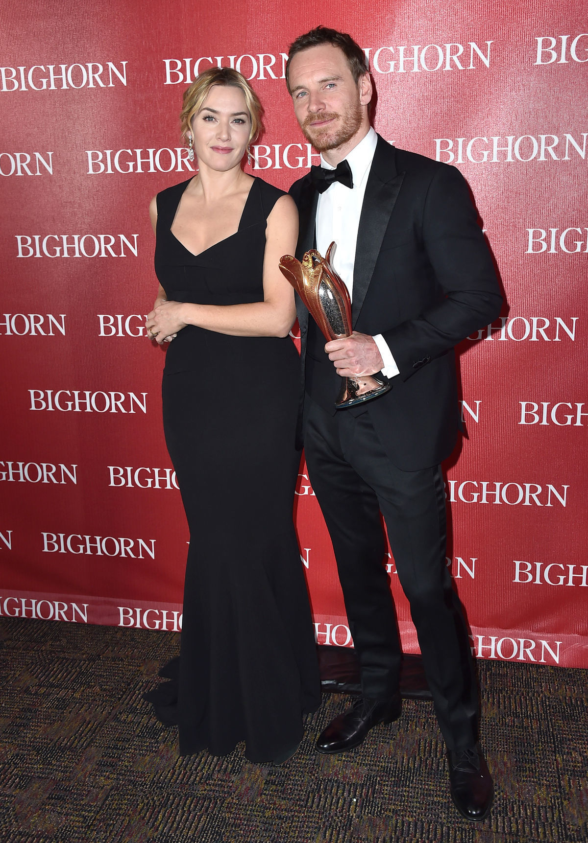 Kate Winslet v šatách Roland Mouret a Michael...